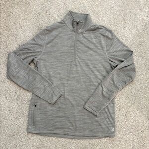 Vuori Ease Performance 1/4 Zip.  Size M